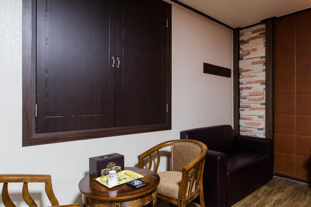 Guangju Hotel Banana Gwangju Metropolitan City Exterior foto