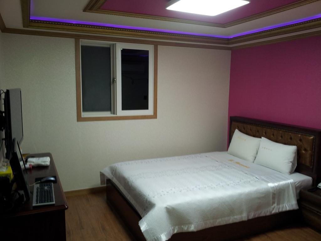 Guangju Hotel Banana Gwangju Metropolitan City Exterior foto