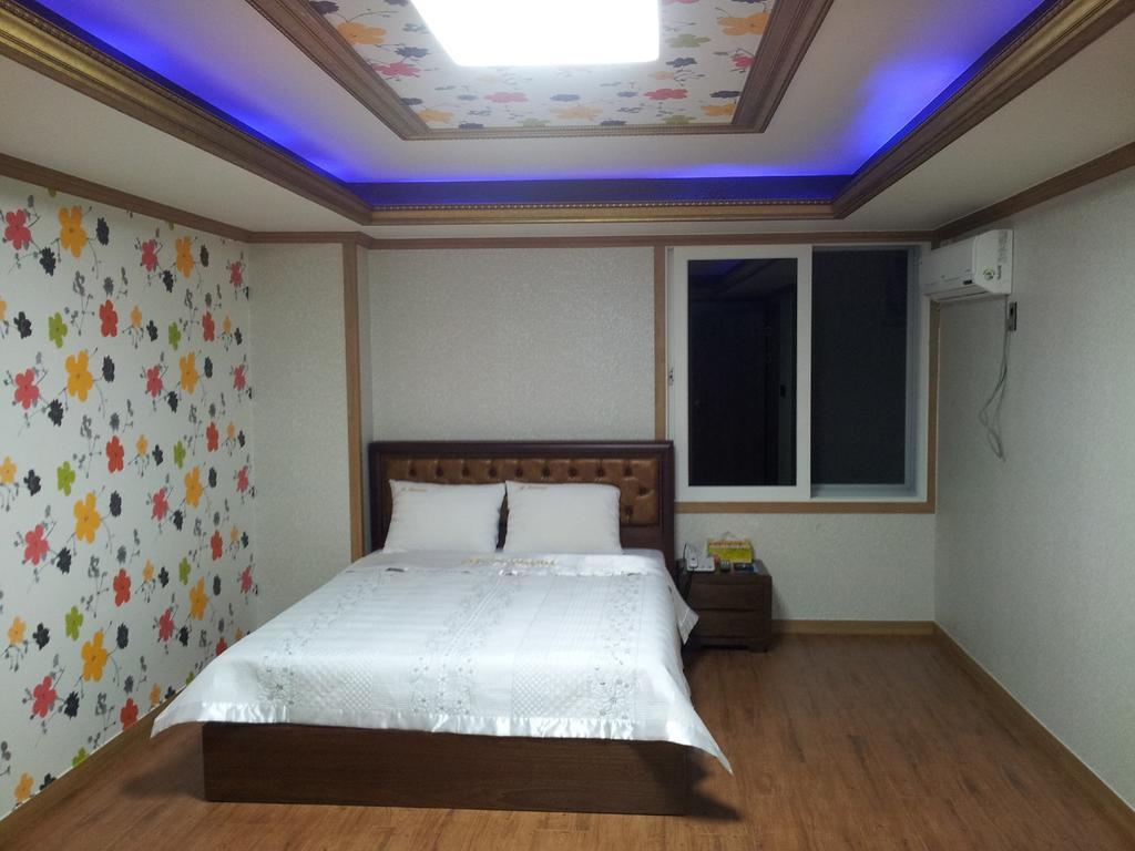 Guangju Hotel Banana Gwangju Metropolitan City Exterior foto