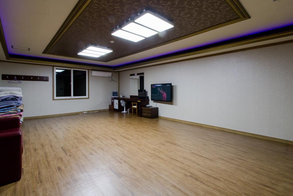 Guangju Hotel Banana Gwangju Metropolitan City Exterior foto