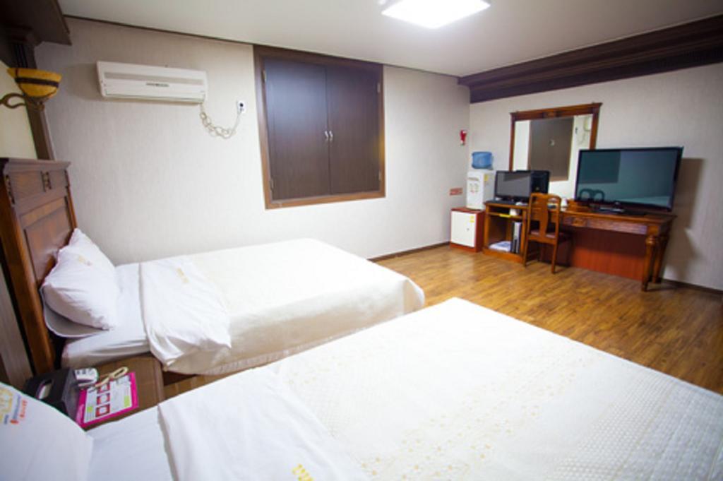 Guangju Hotel Banana Gwangju Metropolitan City Exterior foto